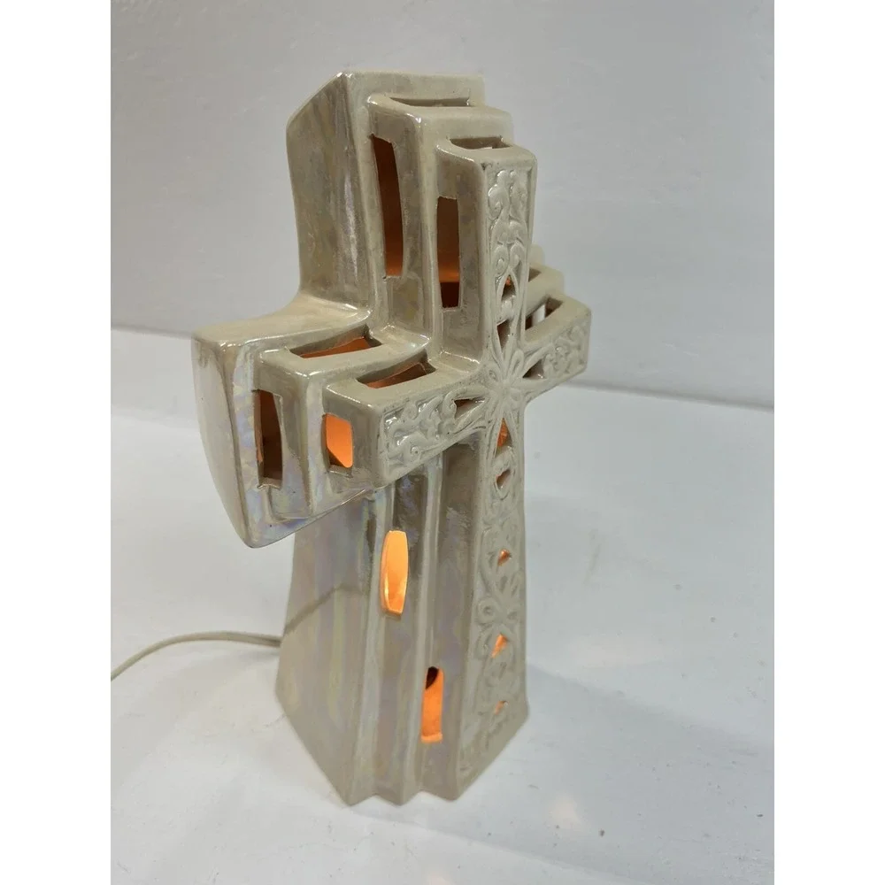 Unbranded~Ceramic Celtic Cross Lamp Nightlight Iridescent Religious Crucifix‎